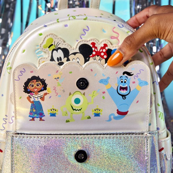 MINI ZAINO DISNEY100 Torta di celebrazione di compleanno - DISNEY LOUNGEFLY