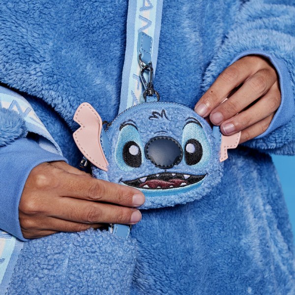 Borsa tote Stitch in peluche Sherpa con portafoglio - DISNEY LOUNGEFLY