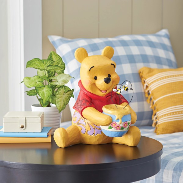 Big Winnie the Pooh con vasetto di miele – Disney Traditions