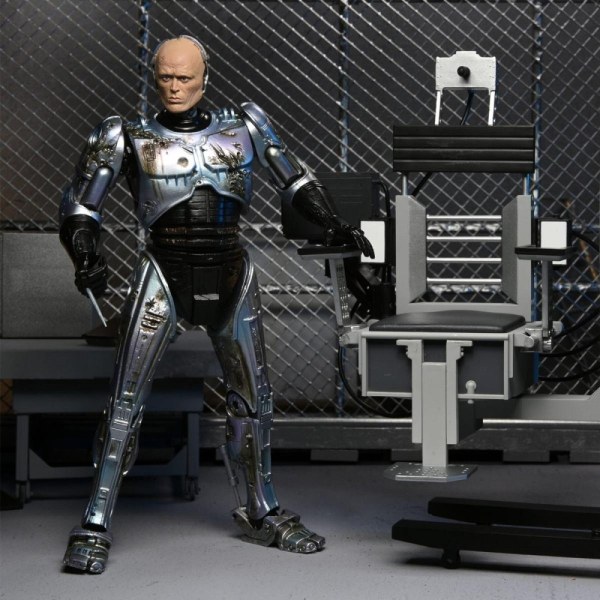 ROBOCOP DANNEGGIATA – ACTION FIGURES – BATTAGLIA ULTIMATA