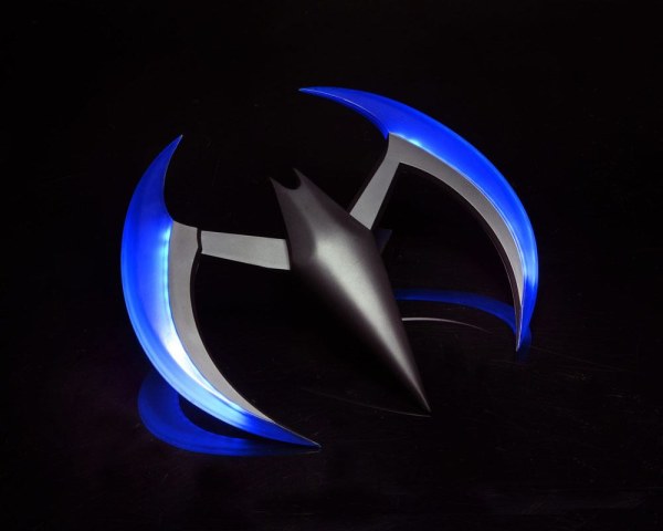 Replica di Batman Beyond 1/1 Batarang 20 cm