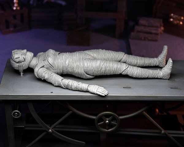 Figurina Universal Monsters L'ultima sposa di Frankenstein (colore) 18 cm
