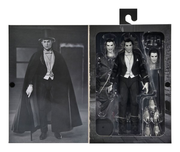 Figurina Universal Monsters Ultimate Dracula (Abbazia di Carfax) 18 cm