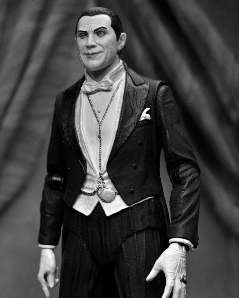 Figurina Universal Monsters Ultimate Dracula (Abbazia di Carfax) 18 cm