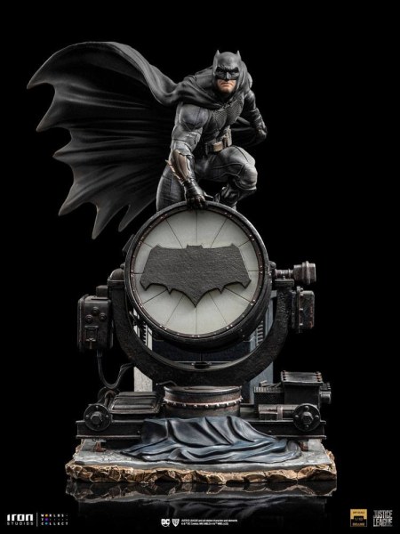 Batman su Batsignal Art Scale Deluxe - Justice League