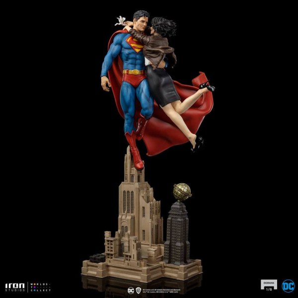Diorama Superman e Lois - DC Comics