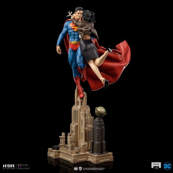Diorama Superman e Lois - DC Comics