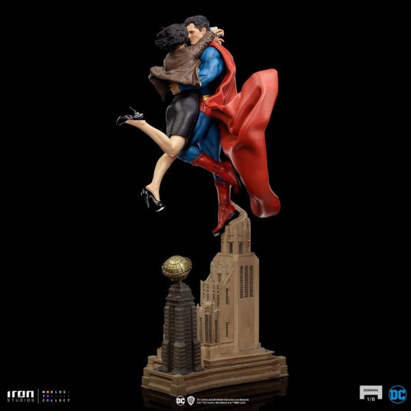Diorama Superman e Lois - DC Comics