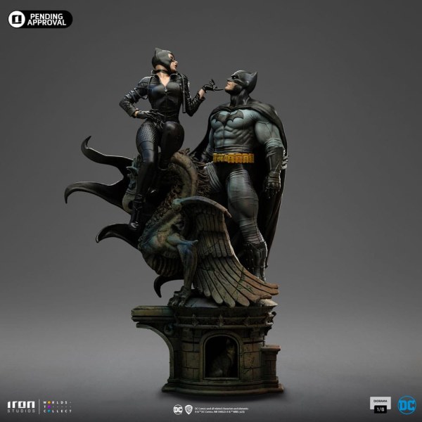 BATMAN & CATWOMAN ART SCALE - DC COMICS