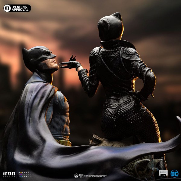 BATMAN & CATWOMAN ART SCALE - DC COMICS