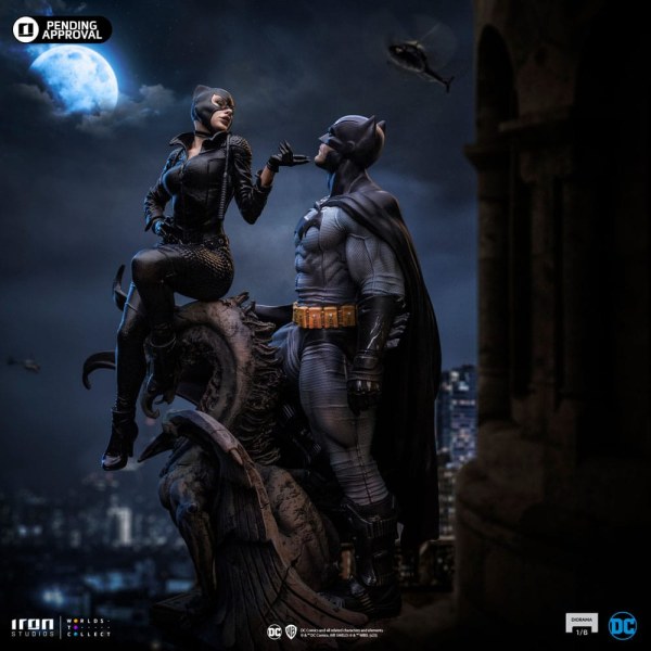 BATMAN & CATWOMAN ART SCALE - DC COMICS