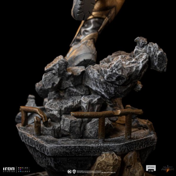Hawkman Art Scale - Black Adam