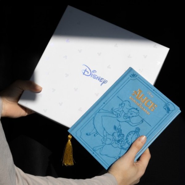 SET PREMIUM TACCUINO A5 CON PENNA - DISNEY ALICE NEL PAESE DELLE MERAVIGLIE