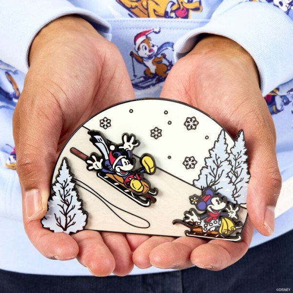 Spilla scatola da collezione Topolino & Friends Winter Wonderland - DISNEY LOUNGEFLY