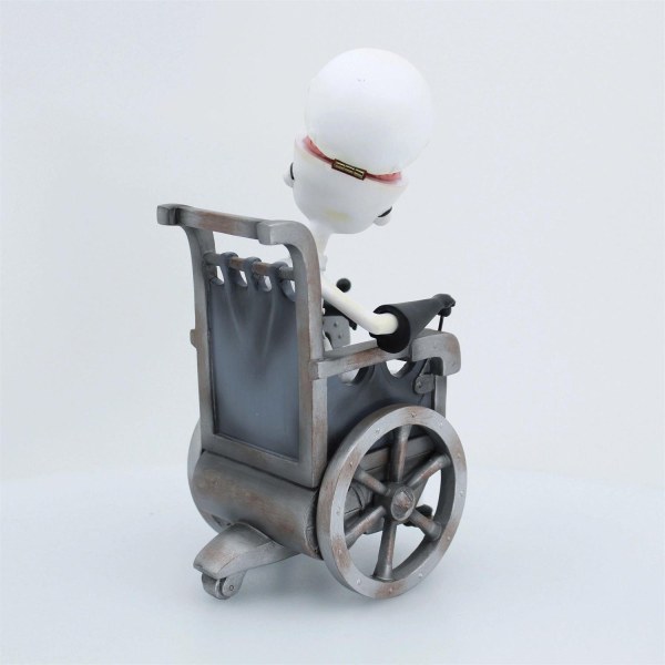 Figura del Dr. Finkelstein The Nightmare Before Christmas - DISNEY SHOWCASE