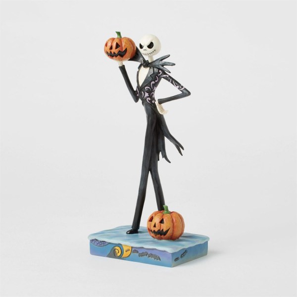 Figura di Jack che tiene in mano una zucca - DISNEY TRADITIONS
