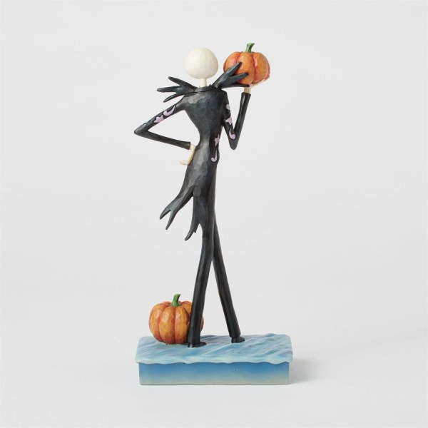 Figura di Jack che tiene in mano una zucca - DISNEY TRADITIONS