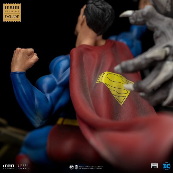 Statuetta DC Comics 1/10 BDS Art Scale Superman vs Doomsday heo EU Exclusive 30 cm