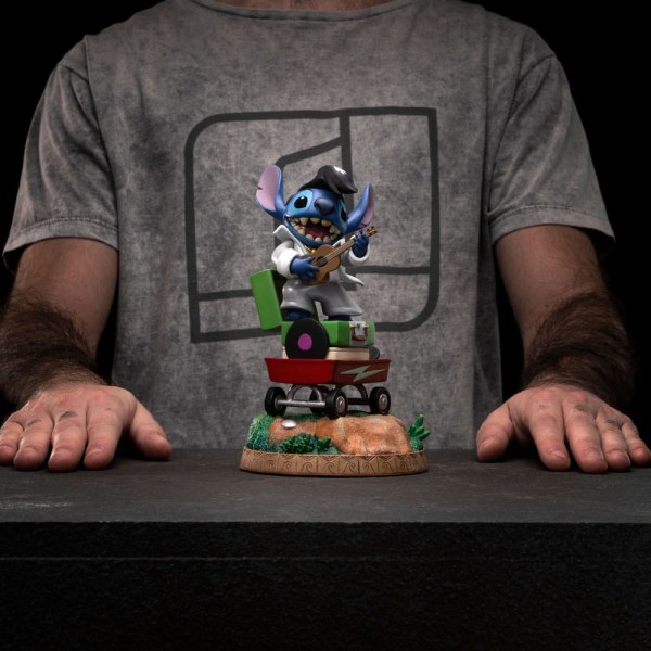 Statuetta Lilo & Stitch 1/10 Art Scale Stitch Re del Rock 17 cm