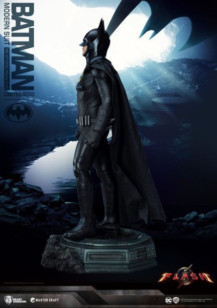 Statuetta Batman Master Craft Batman Modern Suit 42 cm