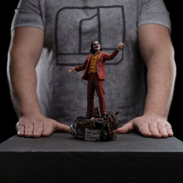 Statuetta DC Comics Deluxe Art Scale 1/10 Joker (Arturo Fleck) 19 cm