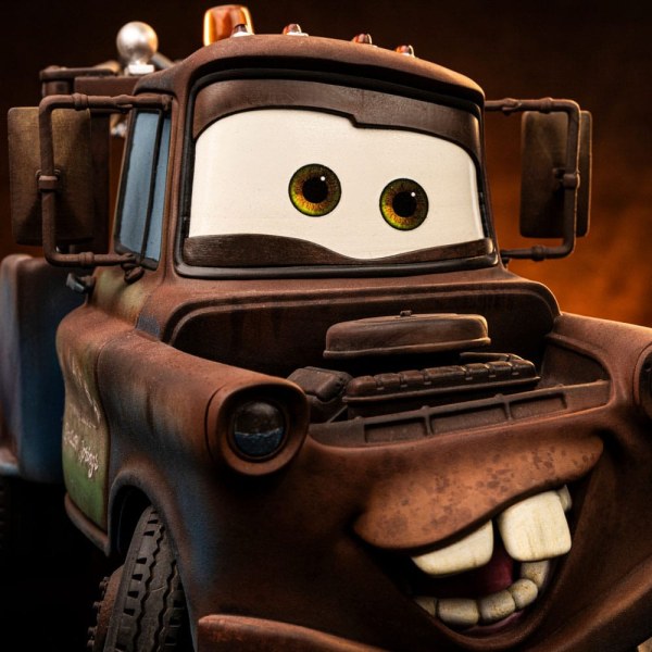 Statuetta Cars 1/10 Art Scale Tow Mater 17 cm