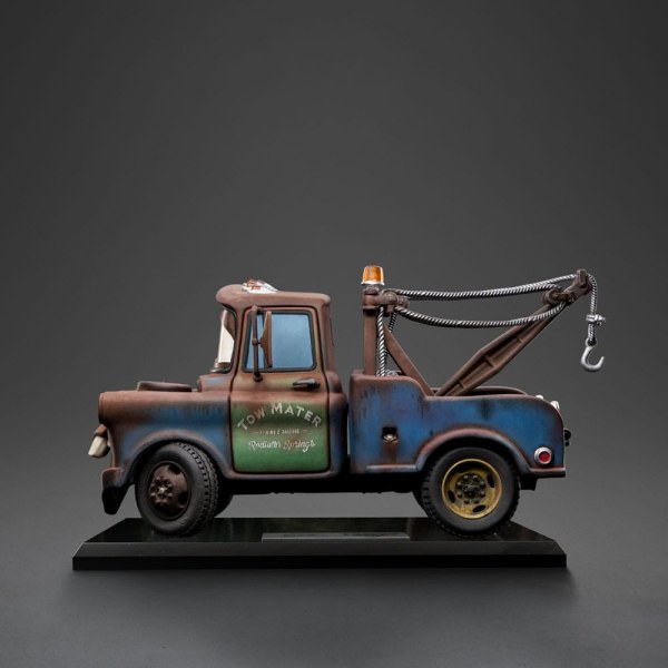 Statuetta Cars 1/10 Art Scale Tow Mater 17 cm