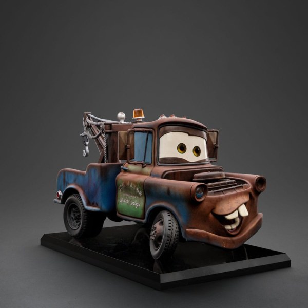 Statuetta Cars 1/10 Art Scale Tow Mater 17 cm