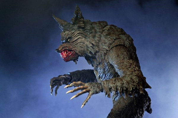 Howls Ultimate Werewolf 23cm Figura