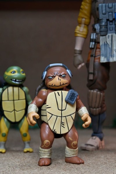 Tartarughe Ninja (The Last Ronin The Lost Years) figurina Synja Grammy April con Baby Yi e Moja 18 cm