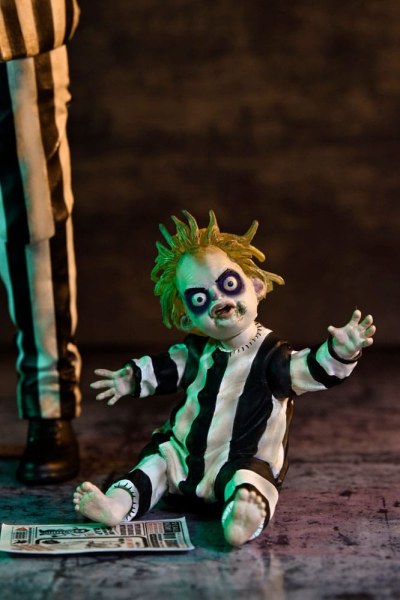 Beetlejuice Figurina di Beetlejuice in scala 7 Ultimate Striped Suit Beetlejuice 18 cm