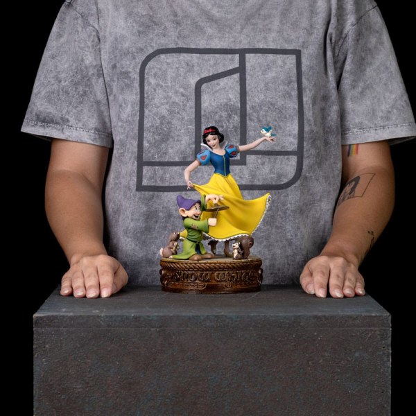 Biancaneve e i sette nani Statuetta 1/10 Art Scale Biancaneve e Dotto 21 cm