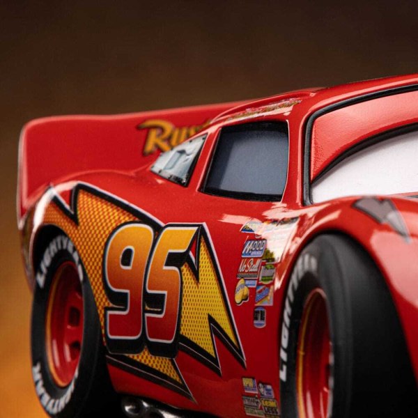 Statuetta Cars 1/10 Art Scale Saetta McQueen 11 cm