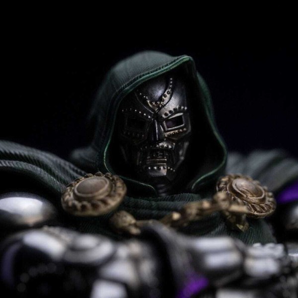 Statuetta Diorama The Infinity Gauntlet Marvel Legends 1/10 Art Scale Infinity Doctor Doom Deluxe Edition 42 cm