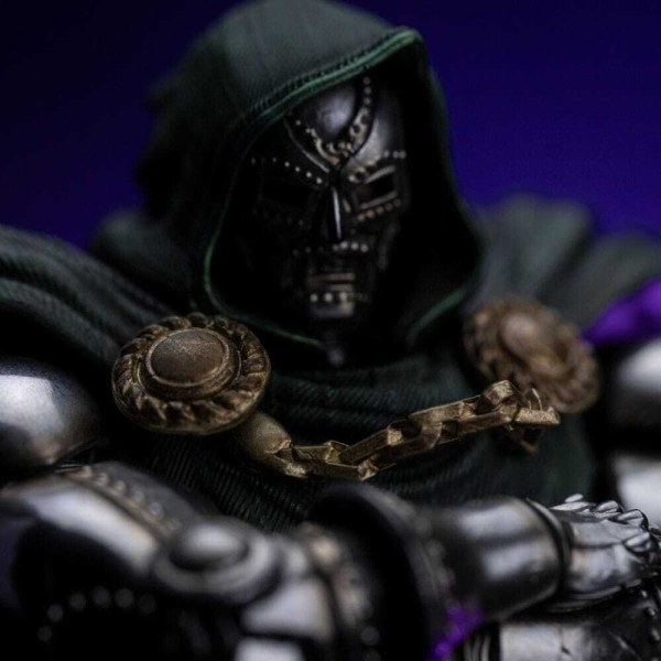 Statuetta Diorama The Infinity Gauntlet Marvel Legends 1/10 Art Scale Infinity Doctor Doom Deluxe Edition 42 cm