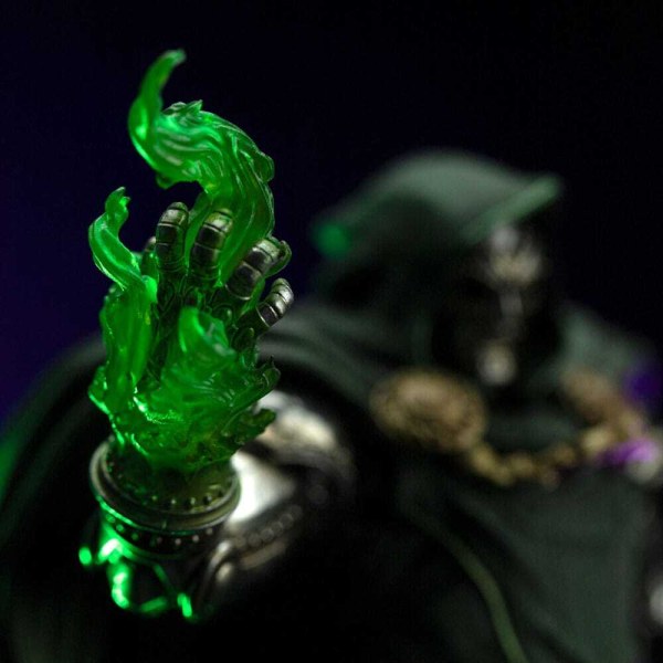 Statuetta Diorama The Infinity Gauntlet Marvel Legends 1/10 Art Scale Infinity Doctor Doom Deluxe Edition 42 cm