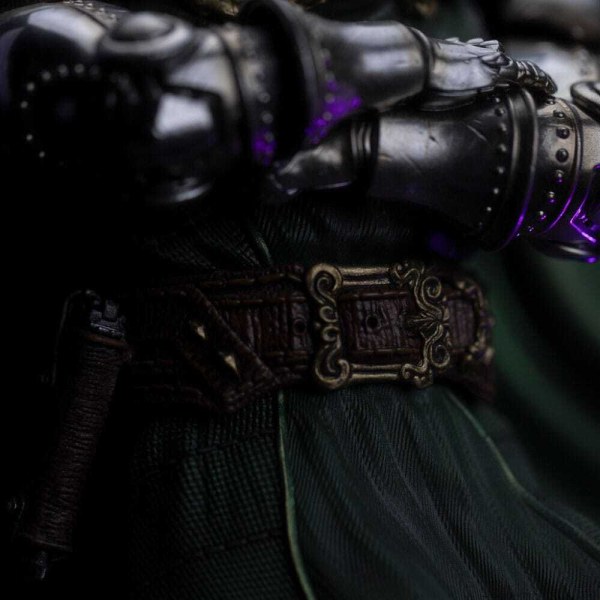 Statuetta Diorama The Infinity Gauntlet Marvel Legends 1/10 Art Scale Infinity Doctor Doom Deluxe Edition 42 cm