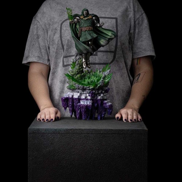 Statuetta Diorama The Infinity Gauntlet Marvel Legends 1/10 Art Scale Infinity Doctor Doom Deluxe Edition 42 cm