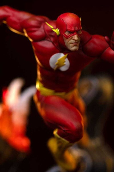 Statuetta DC Comics 1/10 Art Scale Flash 25 cm