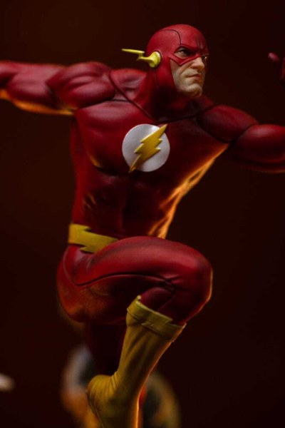 Statuetta DC Comics 1/10 Art Scale Flash 25 cm