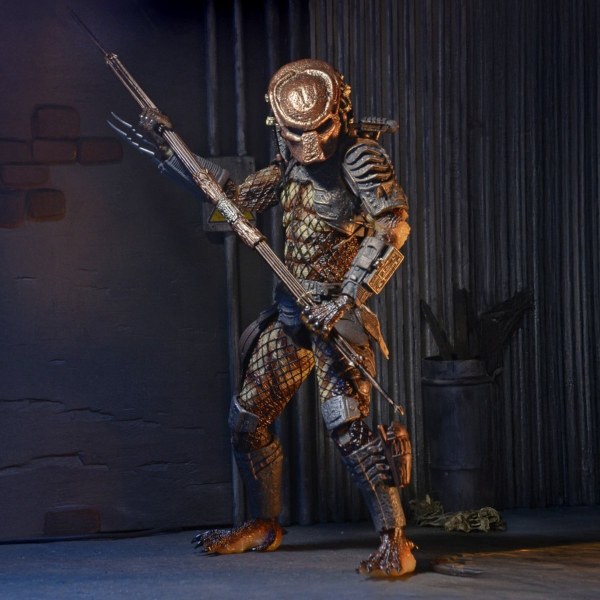 PREDATOR - ACTION FIGURE IN SCALA 7" - ULTIMATE CITY HUNTER
