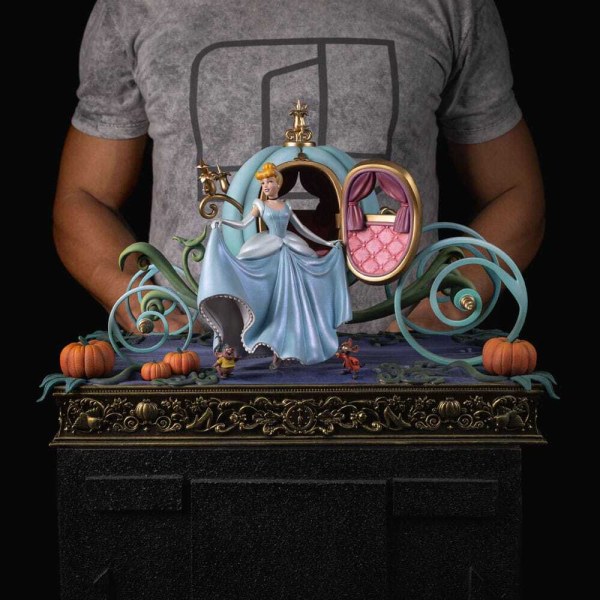 Statuetta Disney Classics 1/10 Deluxe Art Scale Cenerentola 30 cm