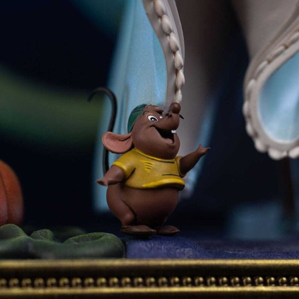 Statuetta Disney Classics 1/10 Deluxe Art Scale Cenerentola 30 cm