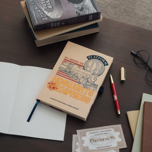 QUADERNO PREMIUM A5 CON PENNA PLATFORM 9 3/4 - HARRY POTTER