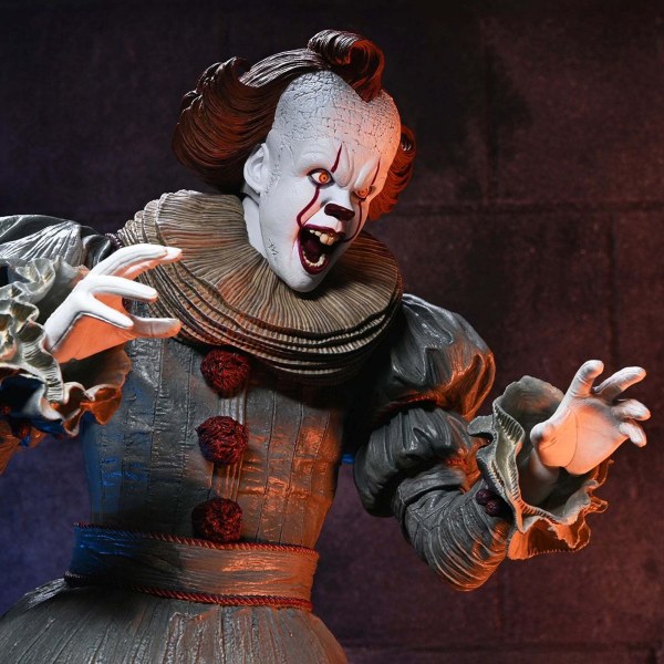 BENVENUTI A DERRY - FIGURA IN SCALA 1/4 - PENNYWISE