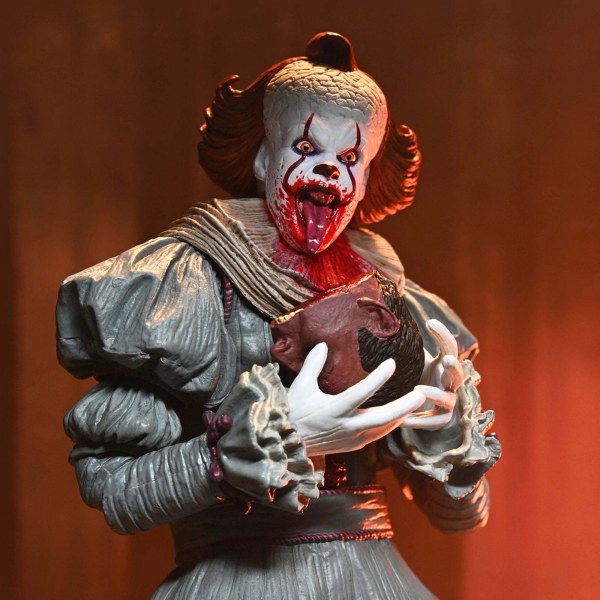 BENVENUTI A DERRY - ACTION FIGURE IN SCALA 7" - PENNYWISE DEFINITIVO