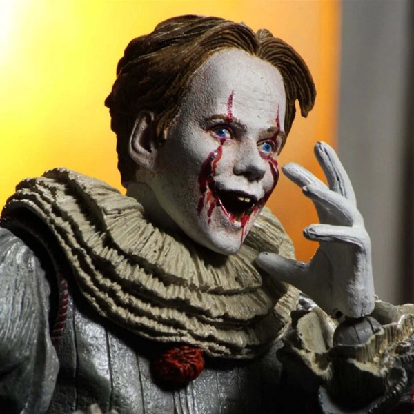 IT CAPITOLO 2 - ACTION FIGURE IN SCALA 7" - ULTIMATE PENNYWISE (FILM DEL 2019)