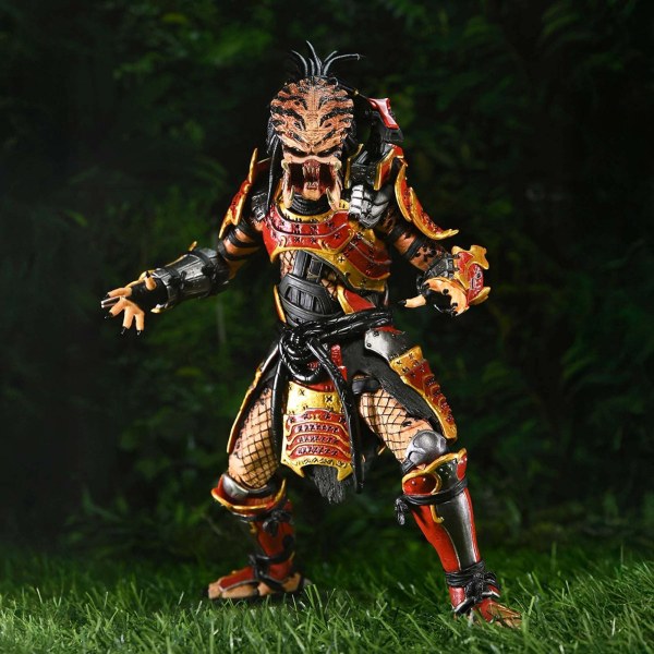 PREDATOR: HUNTING GROUNDS - ACTION FIGURE IN SCALA 7" - DEFINITIVO SAMURAI PREDATOR