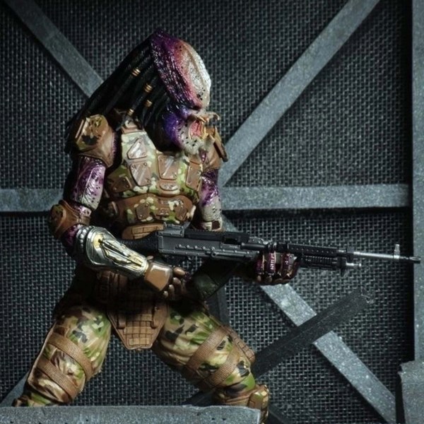 PREDATOR (2018) - ACTION FIGURE IN SCALA 7" - ULTIMATE EMISSARY 1