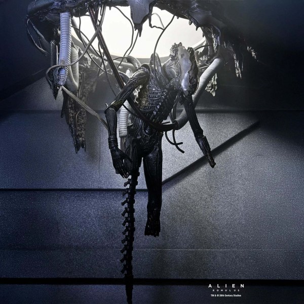 ALIEN: ROMULUS - ACTION FIGURE IN SCALA 7" - DELUXE SUSPENDED LAB XENOMORPH XX121